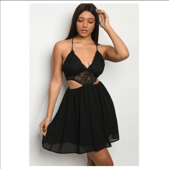 Parvenue Dresses & Skirts - NWT Parvenue Crochet Black Chiffon Dress. Large